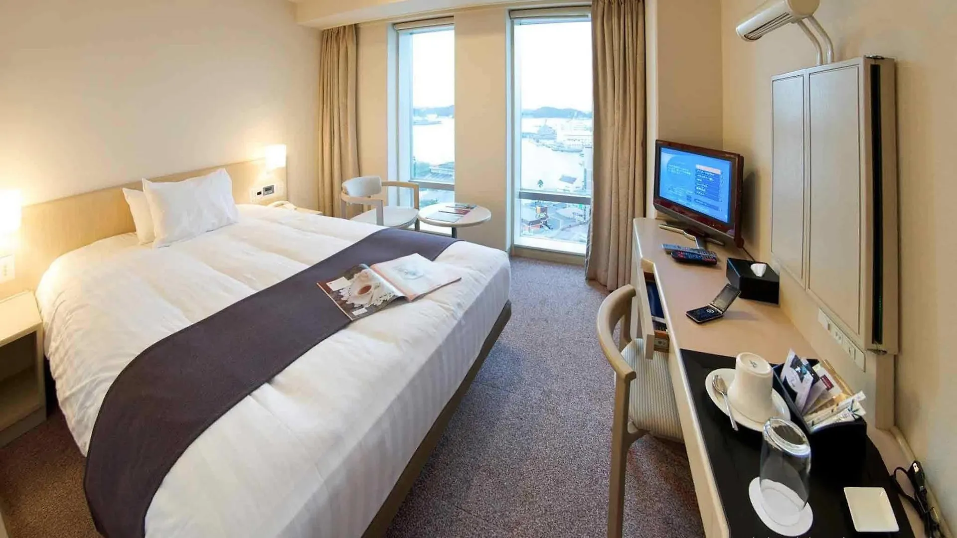 Mercure Yokosuka 3*,