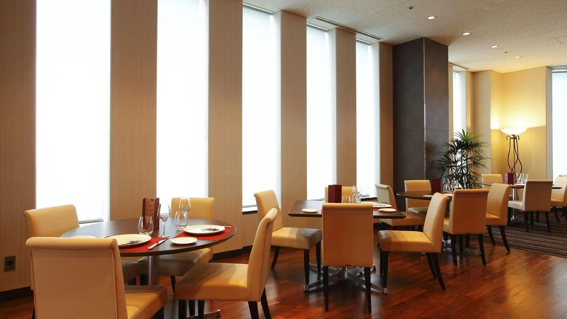 Mercure Yokosuka 3*,